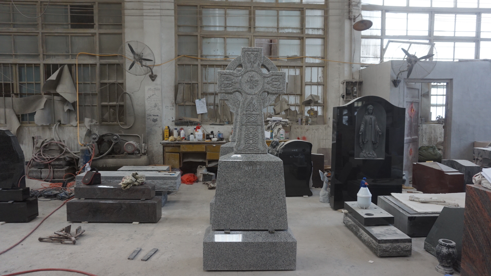 Ireland monuments  G603 Cross headstone