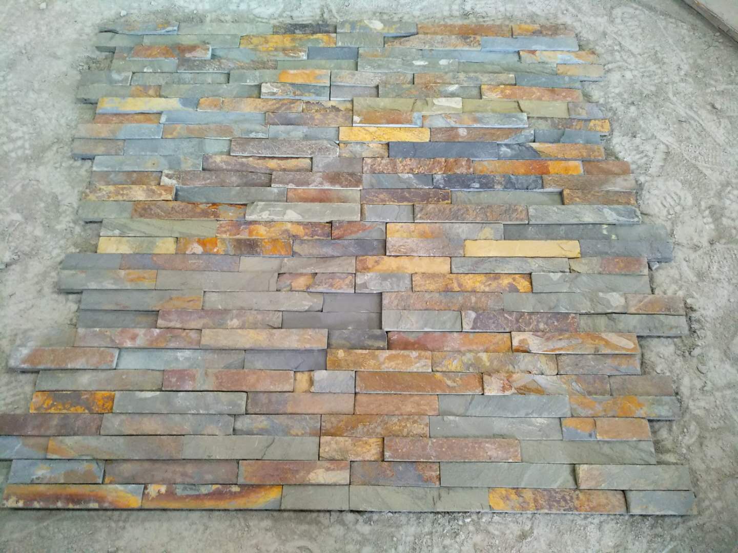 Rusty slate cladding 